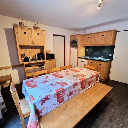 Grand Argentier - 2 Pieces Pour 8 Personnes 08 Apartment